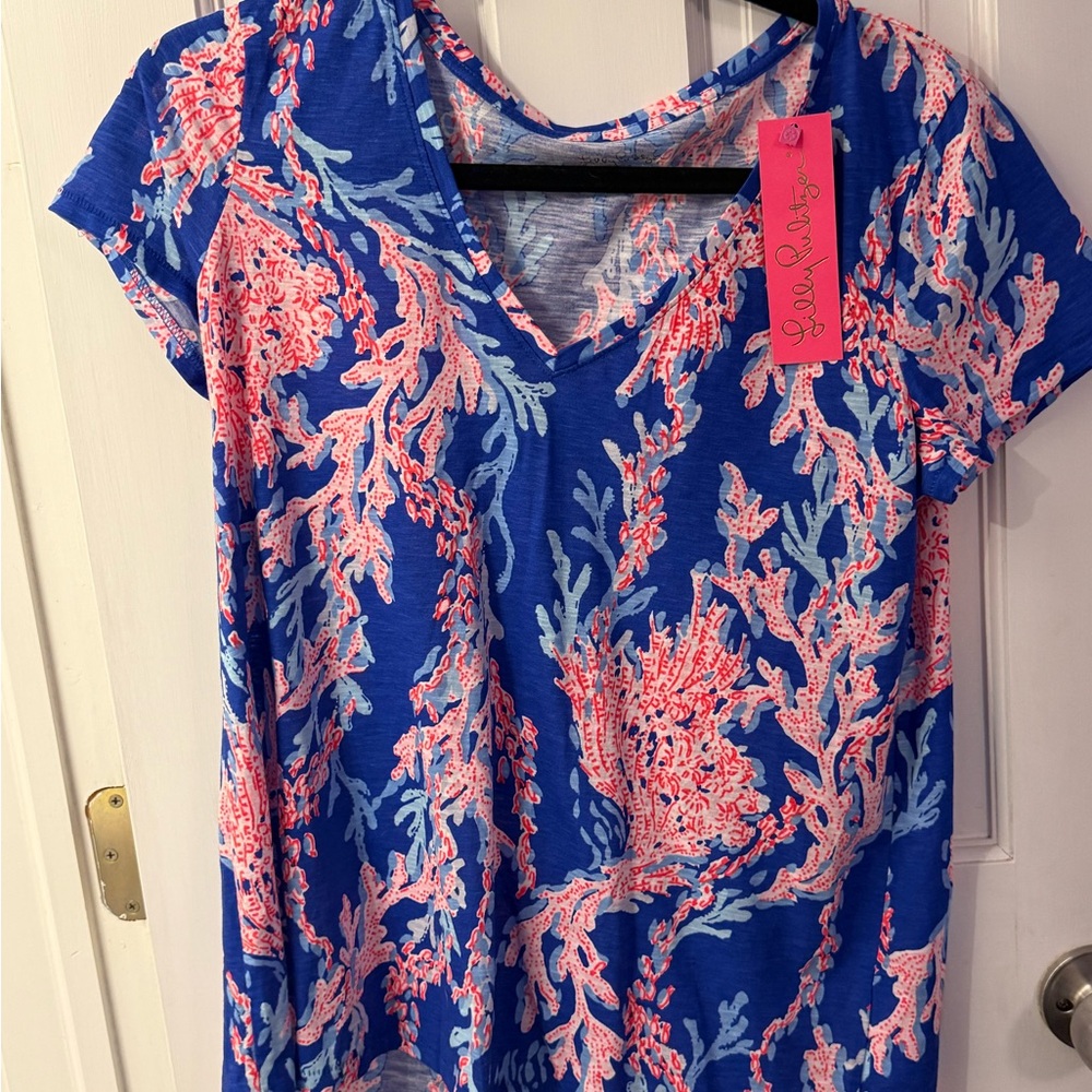 Lilly Pulitzer Royal Blue & Pink Coral-Print V-Neck Tee